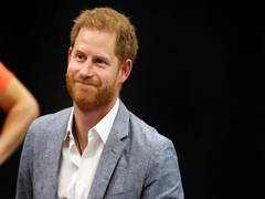 
      
      Prince Harry gushes about Archie during hospital visit
      
      