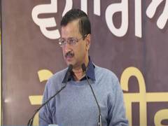 
      
      Punjab polls 2022: Delhi CM in Amritsar gives 7 guarantees to...
      
      