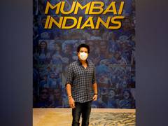 
      
      IPL 2021: Mumbai Indians mentor Sachin Tendulkar arrives in UAE
      
      