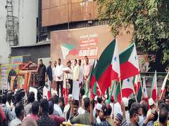 
      
      Two PFI leaders booked over minor boy's provocative slogans
      
      