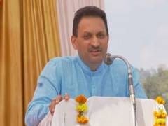 
      
      Congress condemns Hedge's 'drama' remark on Gandhi; BJP too...
      
      