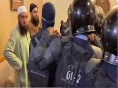 
      
      Pakistan: Opposition accuses Imran Khan of coercive measures...
      
      