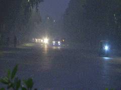 
      
      Delhi's air quality still 'very poor'
      
      