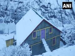 
      
      Jubling village in Lahaul-Spiti receives fresh snowfall
      
      