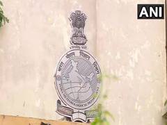 
      
      Delhi's min temp drops to 6.4 degrees Celsius
      
      