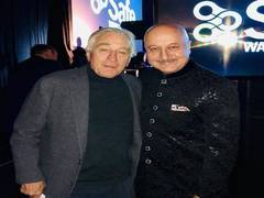 
      
      Anupam Kher overwhelmed to meet his friend Robert De Niro
      
      