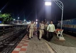 
      
      Karnataka: RPF constables save woman's life who fell on...
      
      
