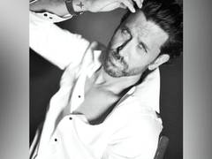 
      
      Hrithik Roshan looks dapper in new shoot pictures
      
      