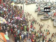 
      
      Devotees throng ghats near Kashi Vishwanath Temple despite...
      
      