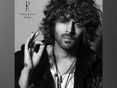 
      
      Kartik Aaryan unveils his 'Number 1' shot from Dabboo...
      
      