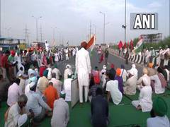 
      
      Congress extends support to 'Bharat Bandh', demands Centre to...
      
      