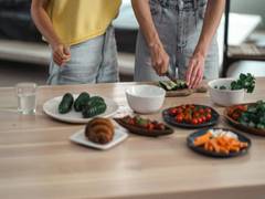 
      
      Study finds risky food hunting might be key to human success
      
      