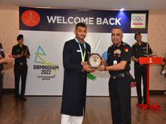 
      
      Army chief felicitates defence personnel who won medals in CWG
      
      