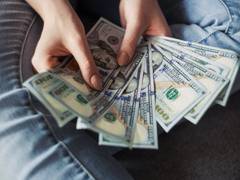 
      
      Higher income predicts feelings such as pride and confidence,...
      
      