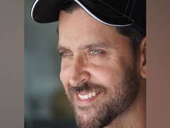
      
      Hrithik Roshan shares throwback video from 'Super 30' set...
      
      
