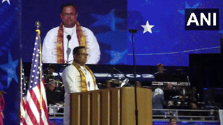 
      
      US: Hindu prayers held at stage on day 3 of the Democratic Natio
      
      