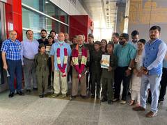 
      
      JanMitr felicitates arrival of Shital Tiwari, veteran of INA
      
      
