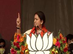 
      
      Smriti Irani thunders at Mamata: No patriot can stay in a...
      
      