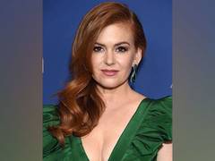 
      
      Isla Fisher joins Jamie Foxx in 'Strays'
      
      