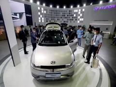 
      
      Hyundai Ioniq 5 named as '2021 News Corp Car of the Year'
      
      
