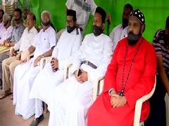 
      
      Kerala: Representatives of Jacobite Church continue protests,...
      
      
