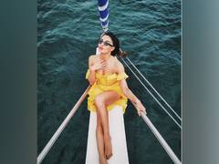 
      
      Jacqueline feels lucky to have turned 10 in B-town, sheds...
      
      