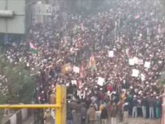 
      
      Large crowd gathers in northeast Delhi's Jaffrabad to protest...
      
      