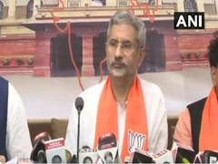 
      
      EAM S. Jaishankar says 'no comment'  on Antigua revoking...
      
      