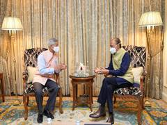 
      
      EAM Jaishankar meets former Mauritius PM Ramgoolam after his...
      
      