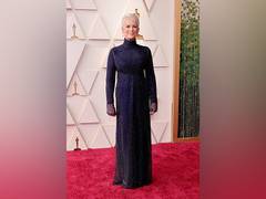 
      
      Jamie Lee Curtis shows support for Ukraine on Oscars red carpet
      
      