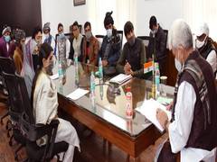 
      
      Former legislator, various public delegations call on J-K Lt...
      
      