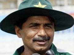 
      
      Miandad asks Misbah to call off retirement plans to ensure...
      
      