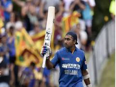 
      
      Mahela Jayawardene, Janette Brittin and Shaun Pollock...
      
      