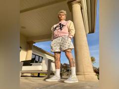 
      
      Machine Gun Kelly shades his own film in new cryptic tweet
      
      