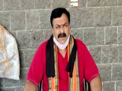 
      
      Telangana BJP slams TRS govt for not procuring paddy yields,...
      
      