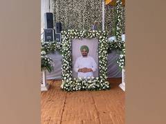 
      
      Moose Wala killing: Politicians, fans attend bhog ceremony
      
      