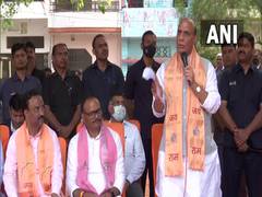 
      
      Rajnath Singh extends Navratri greetings to party workers 
      
      