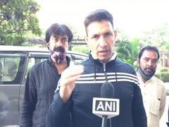 
      
      Cong's Jitu Patwari seeks apology from CM Chouhan over Girraj...
      
      