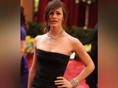 
      
      Jennifer Garner visits Save the Children-backed Afghan...
      
      