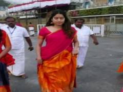 
      
      Janhvi Kapoor offers prayers at Tirupati Balaji temple in...
      
      