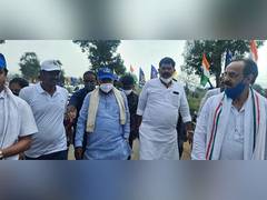 
      
      Siddaramaiah falls sick during Congress' padayatra for...
      
      