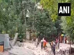 
      
      Several houses damaged due to flash flood in J-K's Ganderbal
      
      