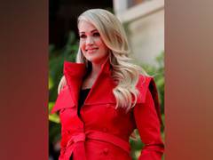 
      
      Carrie Underwood to perform her album 'My Savior' live in a...
      
      