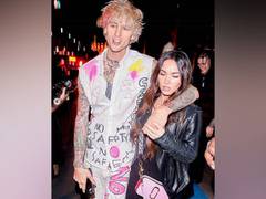 
      
      Megan Fox has introduced her kids to Machine Gun Kelly: report
      
      