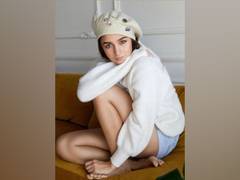 
      
      Here's what Alia Bhatt has to say about number '8'
      
      