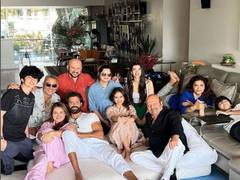 
      
      Hrithik Roshan's rumoured girlfriend Saba Azad joins Roshan's...
      
      