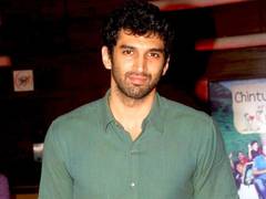 
      
      Aditya Roy Kapur enjoys Australia VS England match in Birmingham
      
      