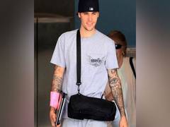 
      
      Justin Bieber undergoes transformation, gets his blond locks pink
      
      