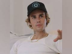 
      
      Justin Bieber no longer carries a cell phone, says he...
      
      