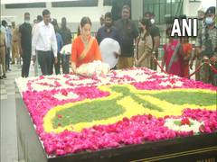
      
      Kangana Ranaut pays homage at the J Jayalalithaa memorial in...
      
      